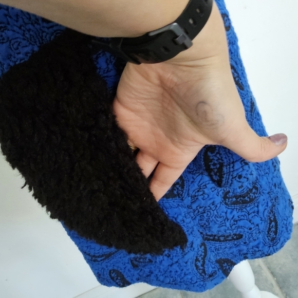 Zaza Couture Blue Paisley Fuzzy Shift Dress - Picture 5 of 9